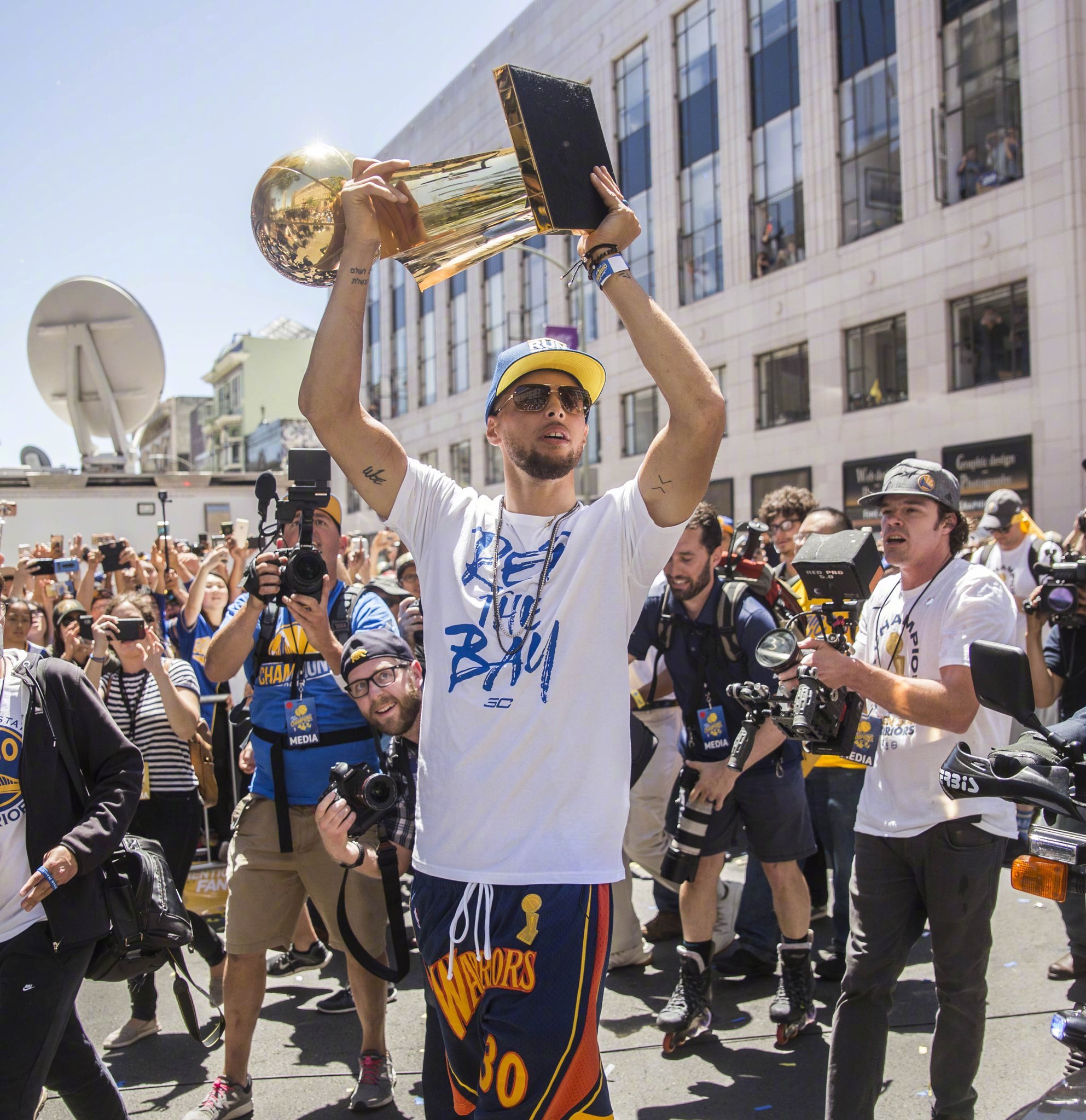 WBG官方：前S11冠军打野JieJie加盟战队（WBG官宣：S11冠军打野JieJie正式加盟）