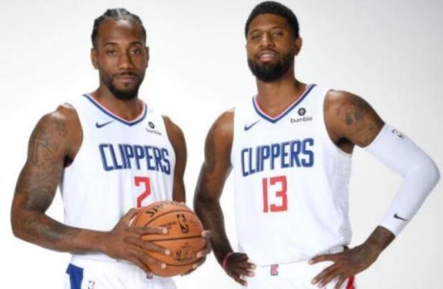 16岁的天空：多特蒙德超新星阿尔伯特本轮青年欧冠集锦（多特蒙德16岁天才阿尔伯特青年欧冠本轮高光集锦）