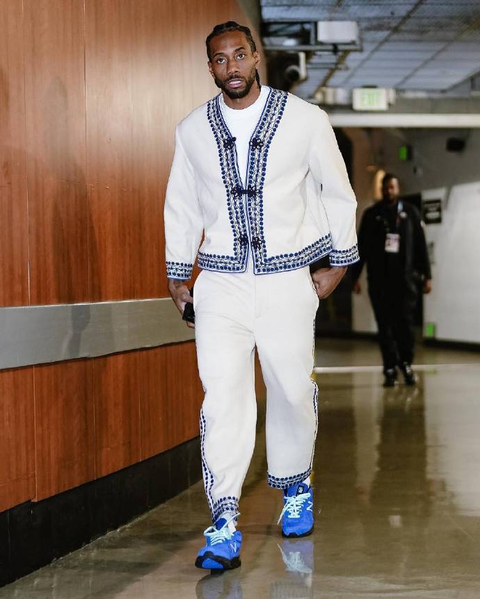 穆勒：卡尔在享受努力提高的过程，同时也在享受比赛的乐趣（穆勒：卡尔既享受刻苦提升的过程，也享受比赛的快乐）